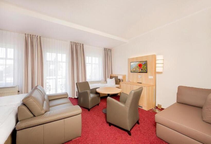 컴포트 트리플 룸, Garni Eden Hotels