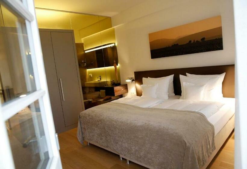 Comfort room with balcony, Weinhaus Henninger