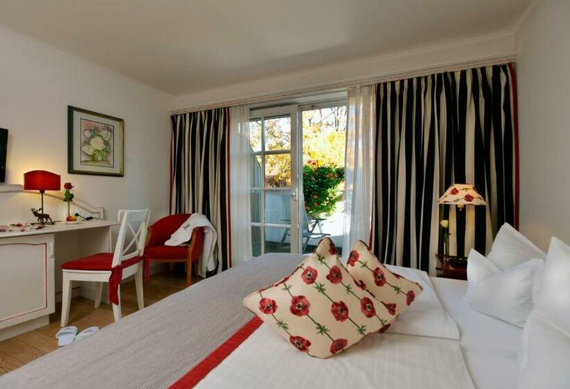 Номер Стандарт с Балконом, Romantik Hotel & Restaurant Hirsch