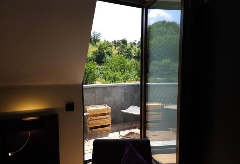 جناح مزوَّد بشرفة, Weinhotel Restaurant Klostermühle