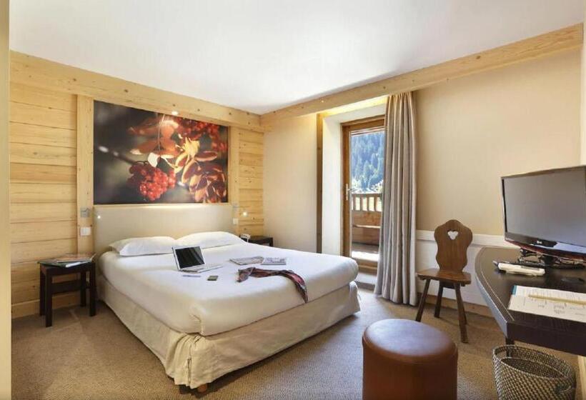 Трехместный Номер Superior, Les Roches 1500