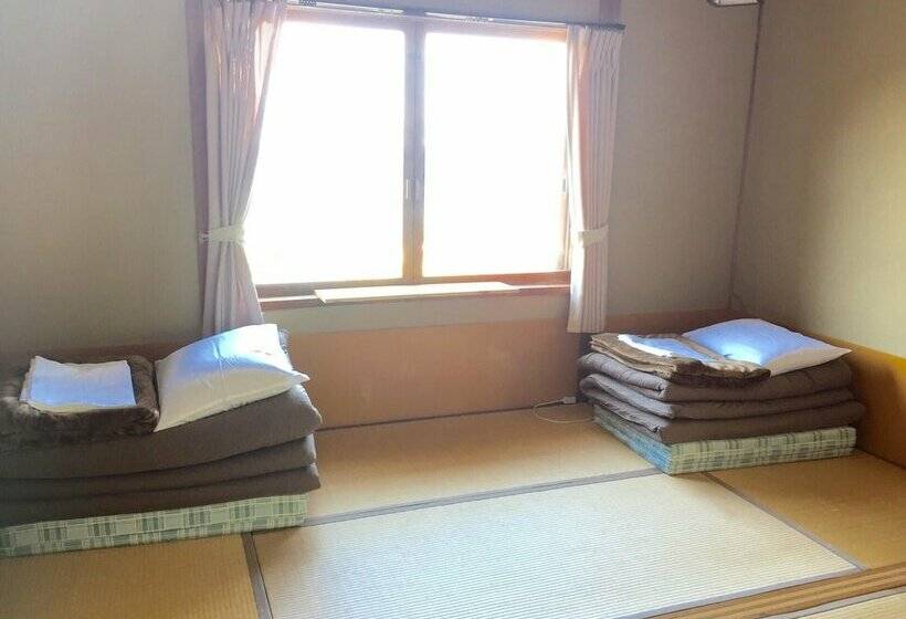 패밀리 룸 공용 욕실, Hakodateyama Guest House   Hostel