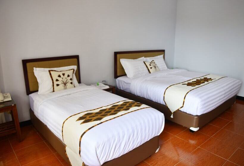 Семейный Номер, Malang Hill Gallery & Homestay