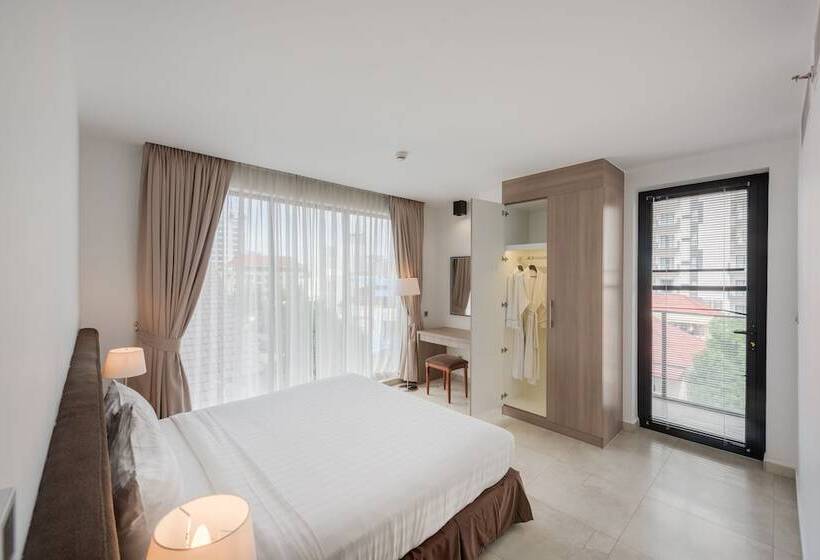 Семейные Апартаменты, Mansion 51 Hotel & Apartment