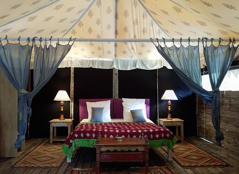 Номер Стандарт Вид на Озеро, Palika Lodge