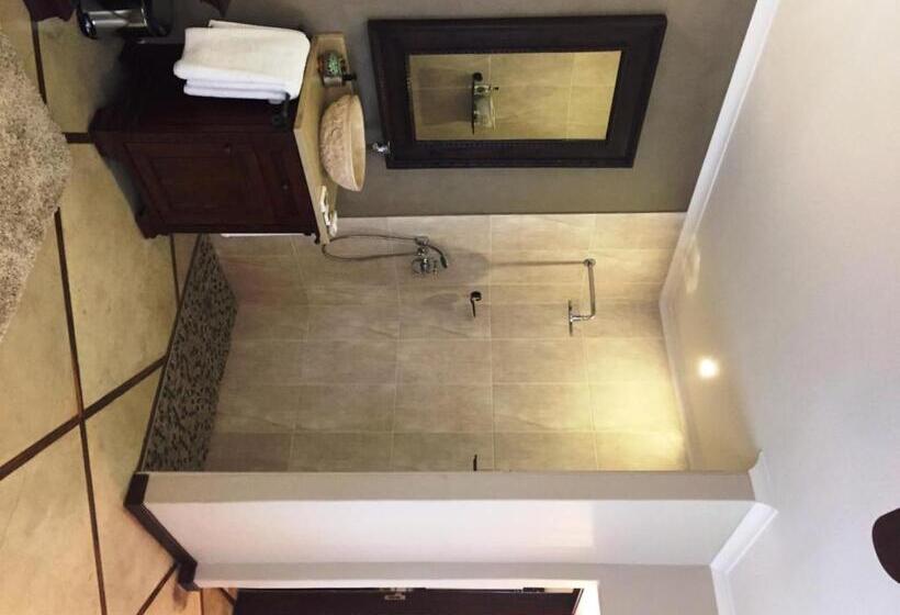 Suíte, Five Burnham Guest House