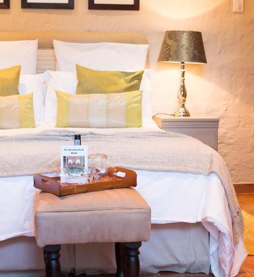 Quarto Estandar, Five Burnham Guest House