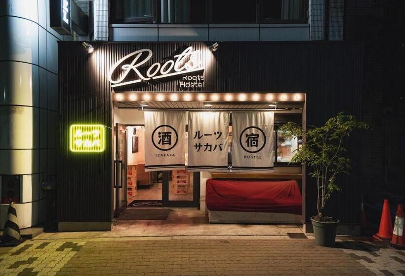 标准间带有双层共用浴室, Roots Hostel