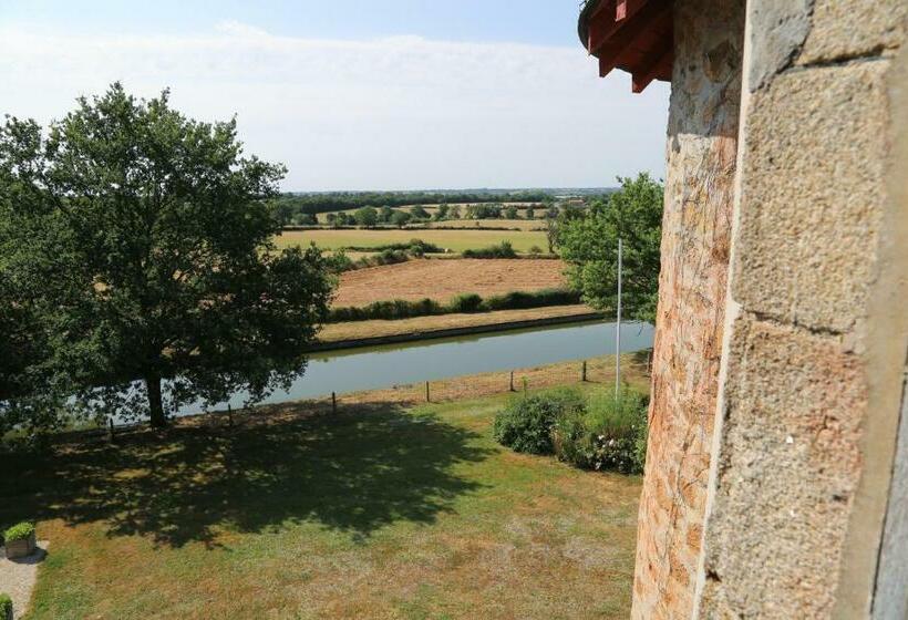 Номер Стандарт, Château De La Frogerie