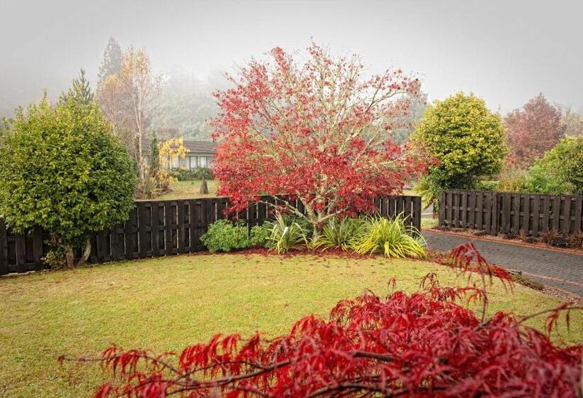 اتاق استاندارد, B&b@the Redwoods