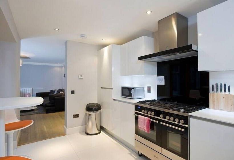 Apartamento Deluxe 3 Quartos, Destiny Scotland   Q Residence