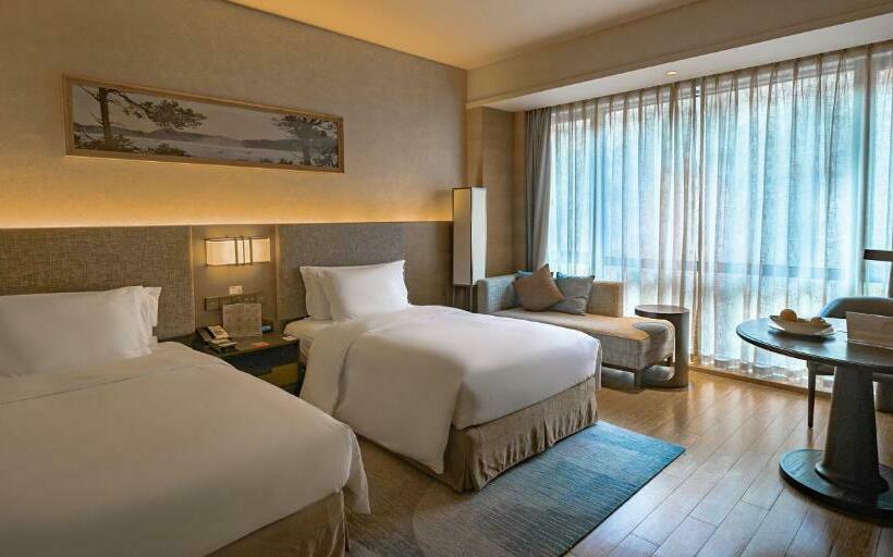 高级大房间, Crowne Plaza Hangzhou Thousand Island Lake, An Ihg