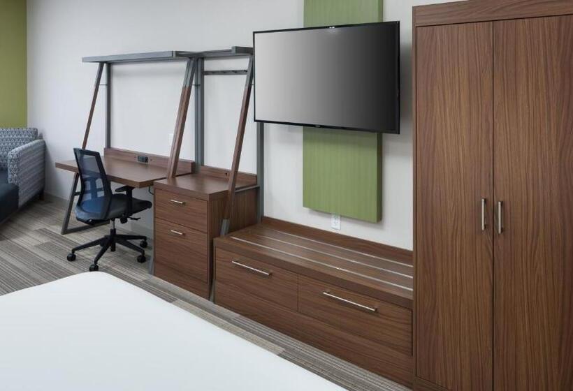스위트 킹사이즈 침대, Holiday Inn Express & Suites   Orlando At Seaworld, An Ihg
