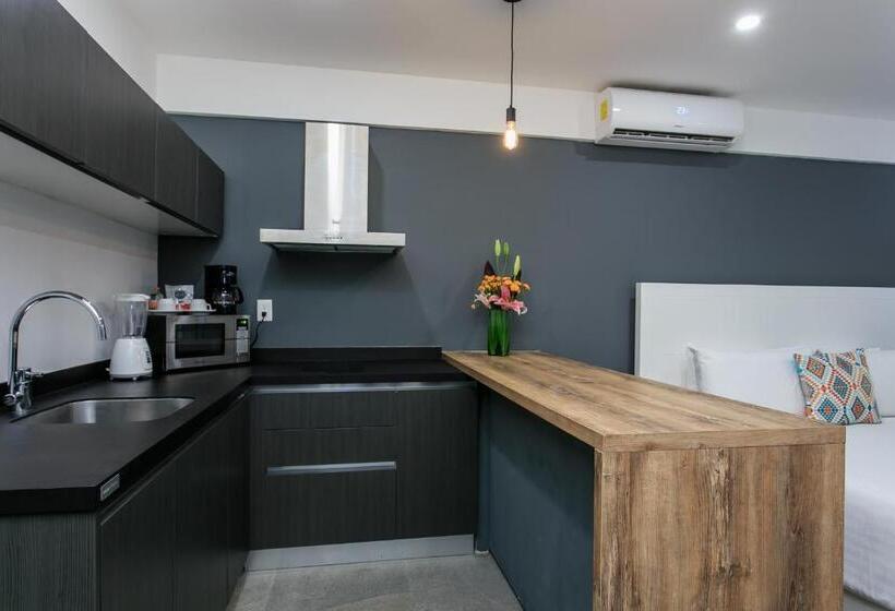 Estudi Familiar, Studio 30 Condhotel By Nah Hotels