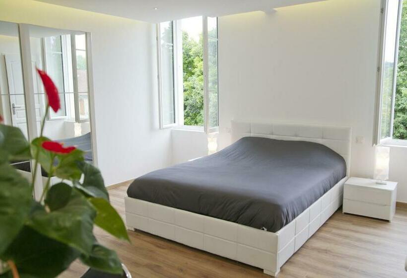 디럭스 룸, Moulin Des Tours