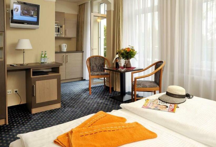 Номер Стандарт с Балконом, Strandhotel Nordischer Hof