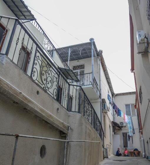 سوییت خانوادگی, Kutaisi Best Guest House