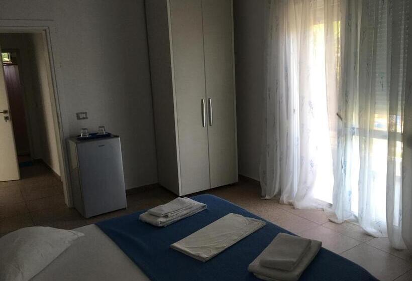Quarto Familiar, Stolis