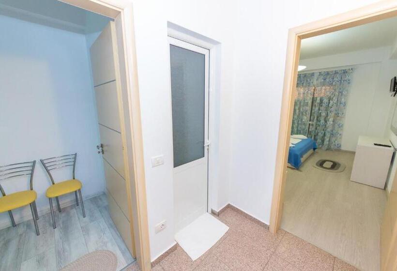 Quarto Familiar, Stolis