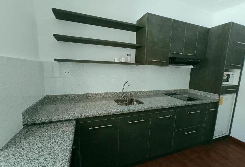 Studio Standard, + Arte