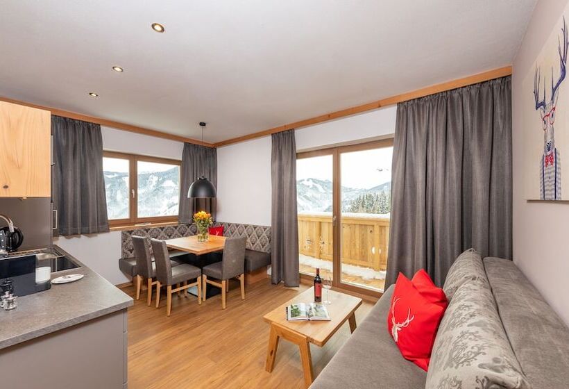 Apartamento 1 Dormitório com Sacada, Das Grünholz Apart