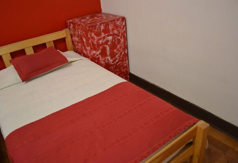 اتاق استاندارد با سرویس بهداشتی مشترک, Landay Hostel