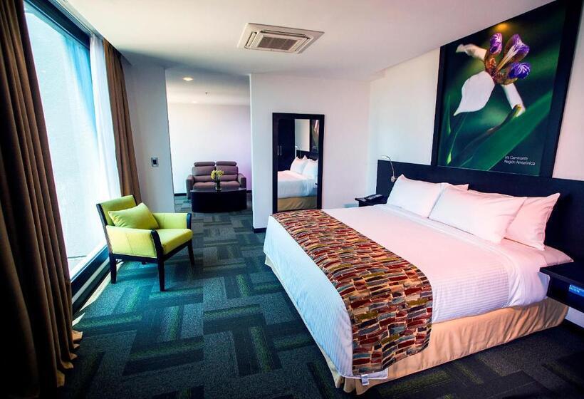 스위트 킹사이즈 침대, Wyndham Quito Airport