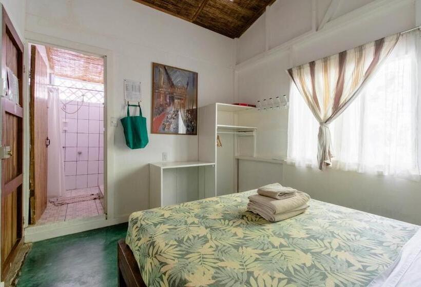 Номер Стандарт, Bajo El Arbol B&b
