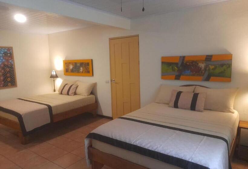 Quarto Quádruplo Estandar, Coyaba Tropical Elegant Adult Guesthouse