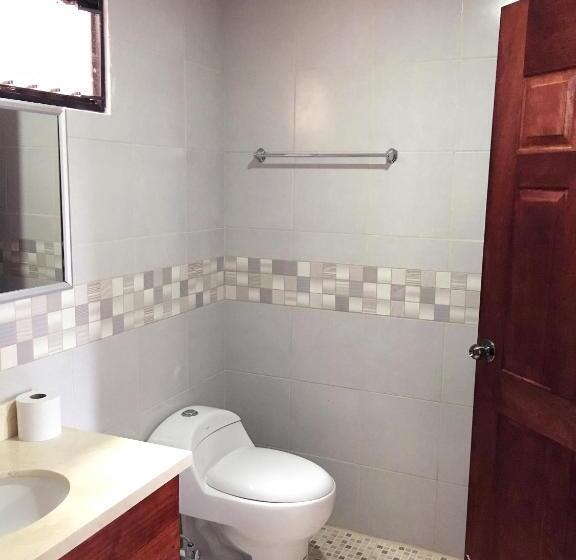 اتاق سوپریور چهار تخته, Pacande B&b