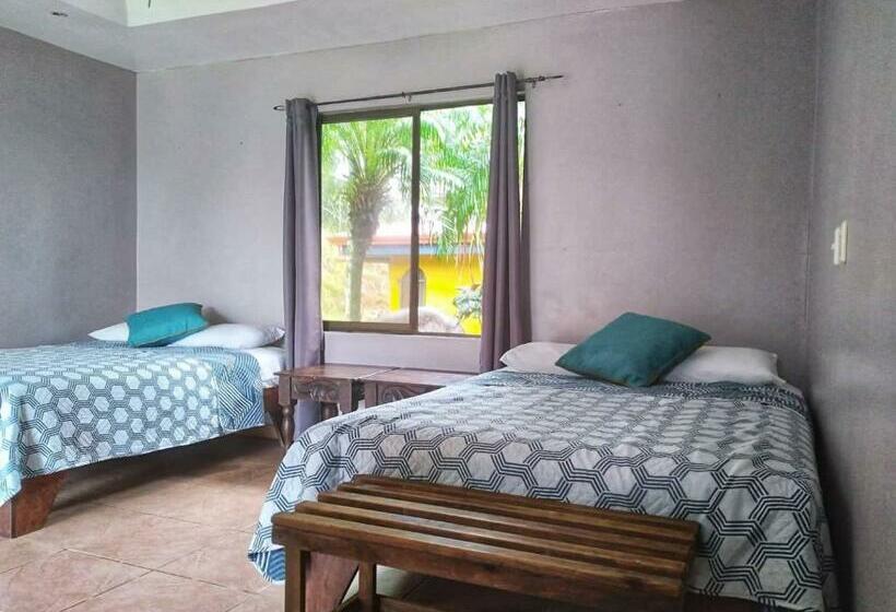 家庭间, Regenerate Wellness Center At Villas Escondidas