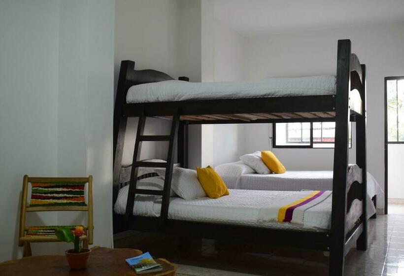 اتاق خانوادگی, Balcones Del Ayer