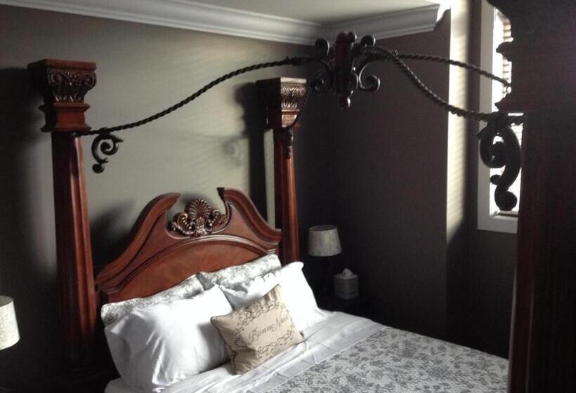 Люкс Повышенной Комфортности, Brookside Inn Boutique