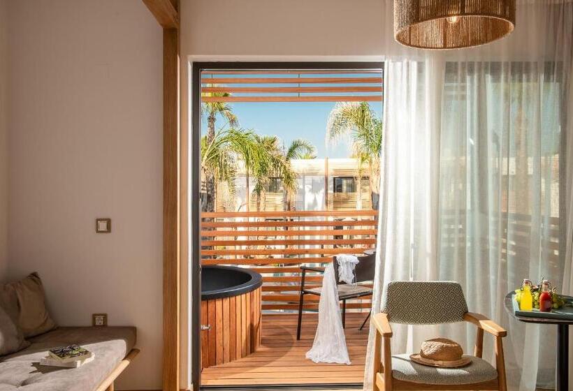 Номер Premium Вид на Бассейн, Stella Island Luxury Resort & Spa