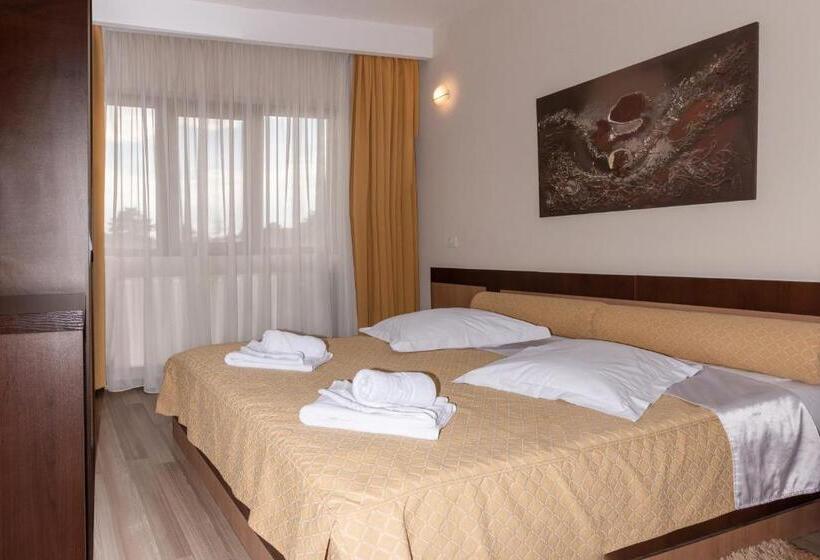 اتاق اکونومی, Grand
