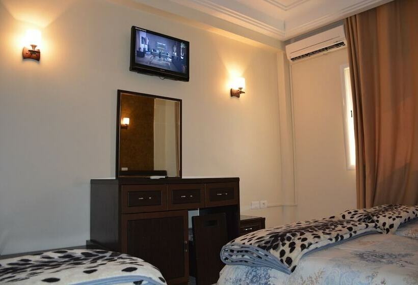 Habitación Triple Estándar, Pacha