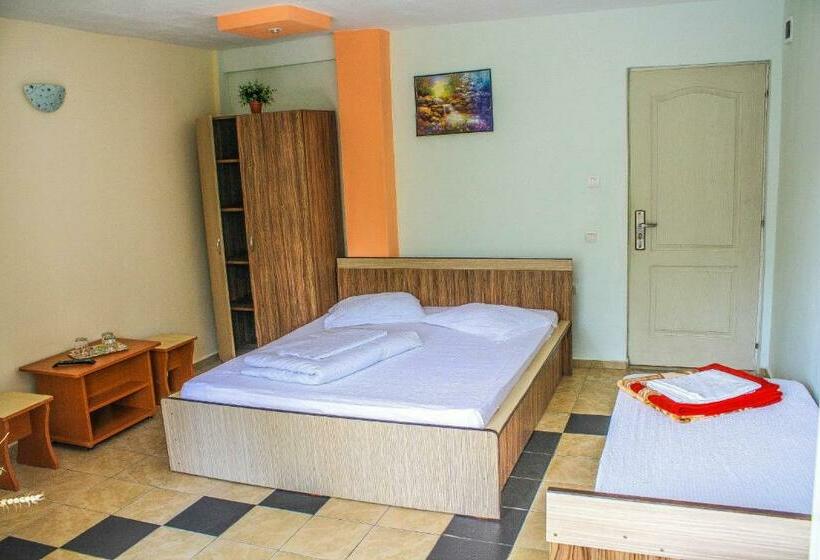 חדר סטנדרט לשלושה, Vila Casa Leul