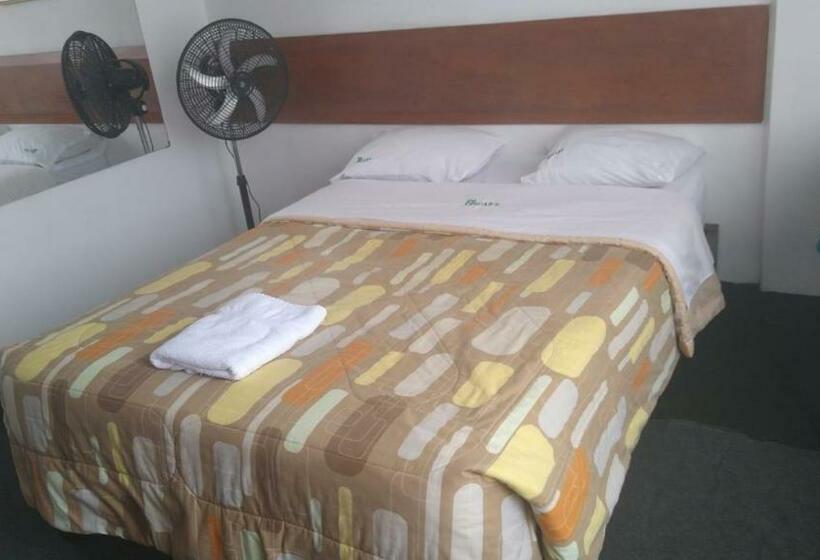 اتاق استاندارد یک نفره, Hospedaje Oscar S