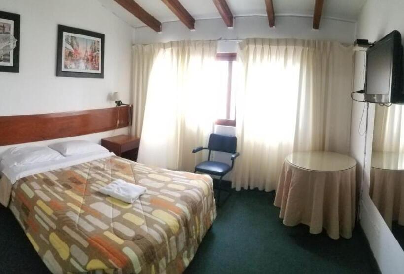 اتاق استاندارد یک نفره, Hospedaje Oscar S