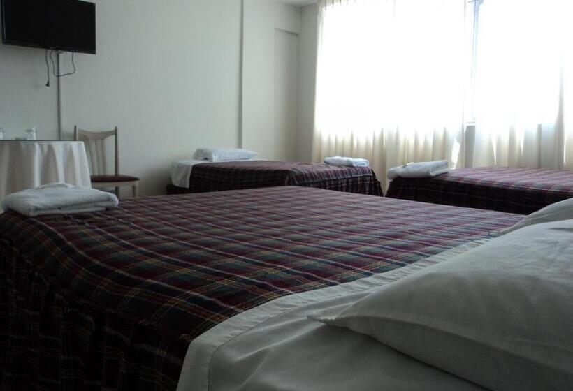 اتاق استاندارد سه نفره, Hospedaje Oscar S