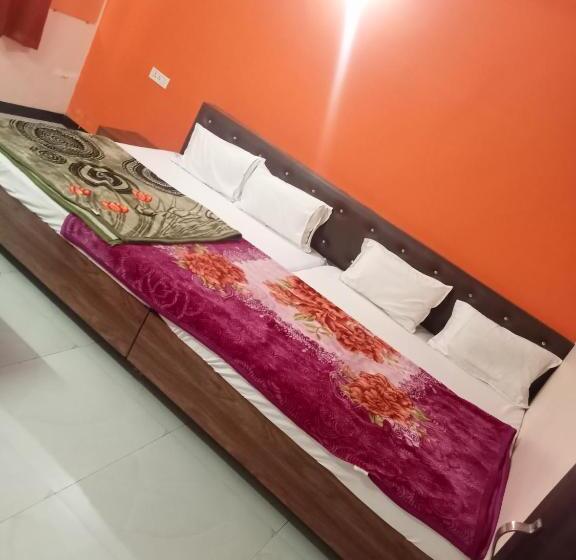 Quarto Familiar, Ujjain Hotel Shree Radhe Krishna Please