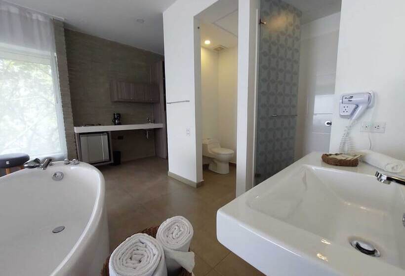 Люкс Вид на Город, Viaggio Medellin Grand Select