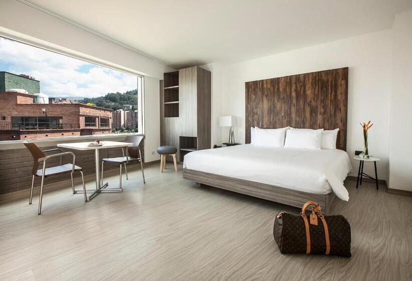 Estudio Familiar, Viaggio Medellin Grand Select