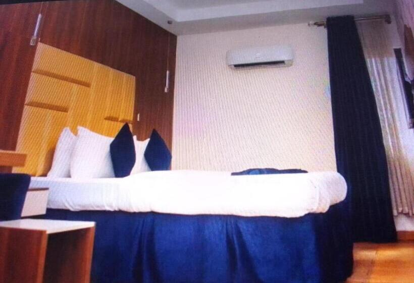 سوییت لوکس, Mt Deluxe Hotel Asaba