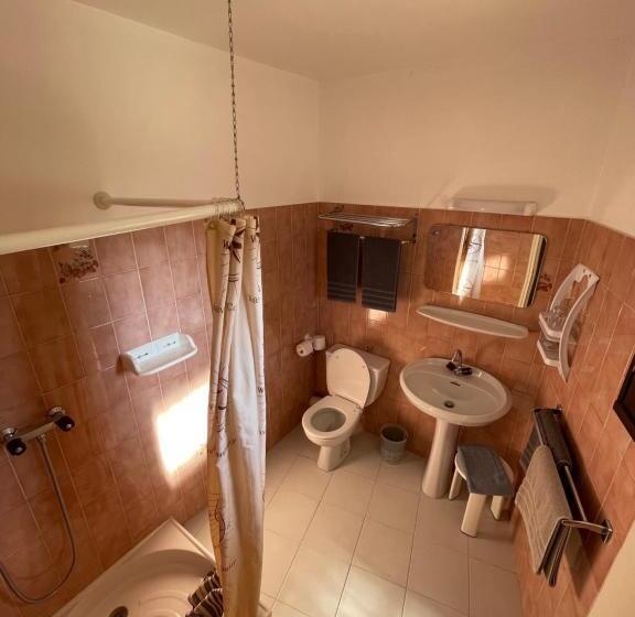 Номер Стандарт Трехместный, Motel Esterel