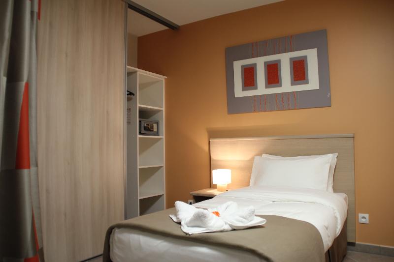Номер Стандарт Индивидуальный, The Originals Boutique, Hotel L Occitan, Aubagne