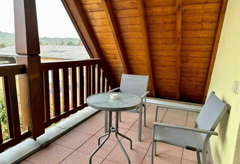 חדר סטנדרט עם מרפסת, Les Chambres Du Vignoble