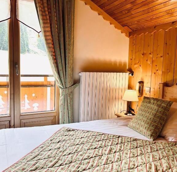 اتاق استاندارد سه نفره, Hameau Des Prodains   Hôtel