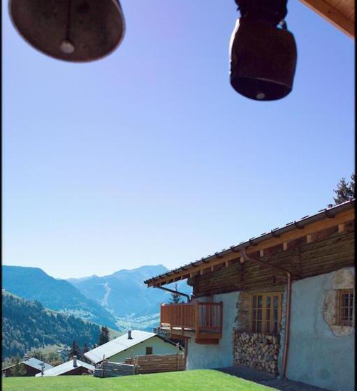 اتاق استاندارد سه تخته با چشم‌انداز, La Ferme Du Chozal, Chalet De Tradition