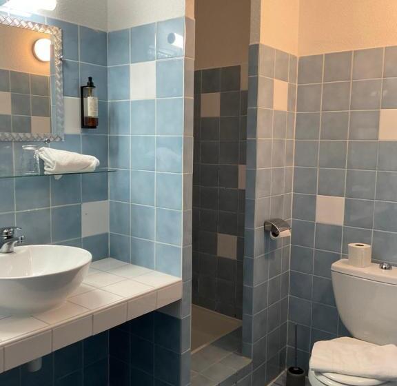 Comfort room with balcony, Acapella